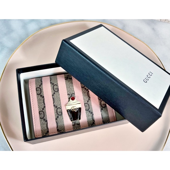 Gucci Pink GG Supreme Ice Cream Wallet - Picture 12 of 12